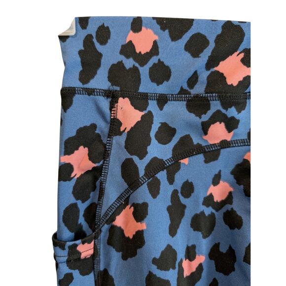 Pop Fit Cheetah Pring Leggings - Picture 7 of 9